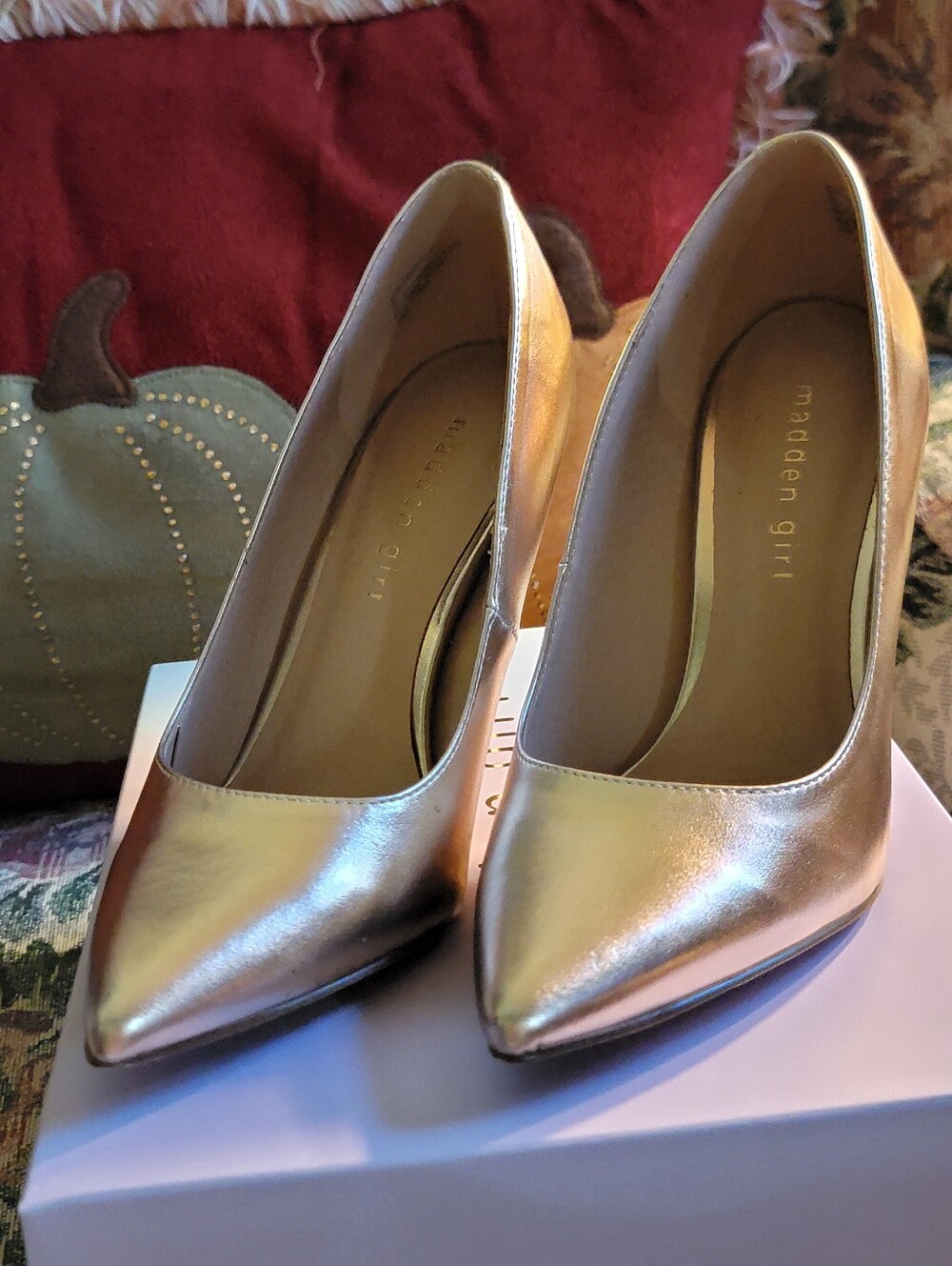 Madden Girl Metallic Rose Gold Pointed Pumps